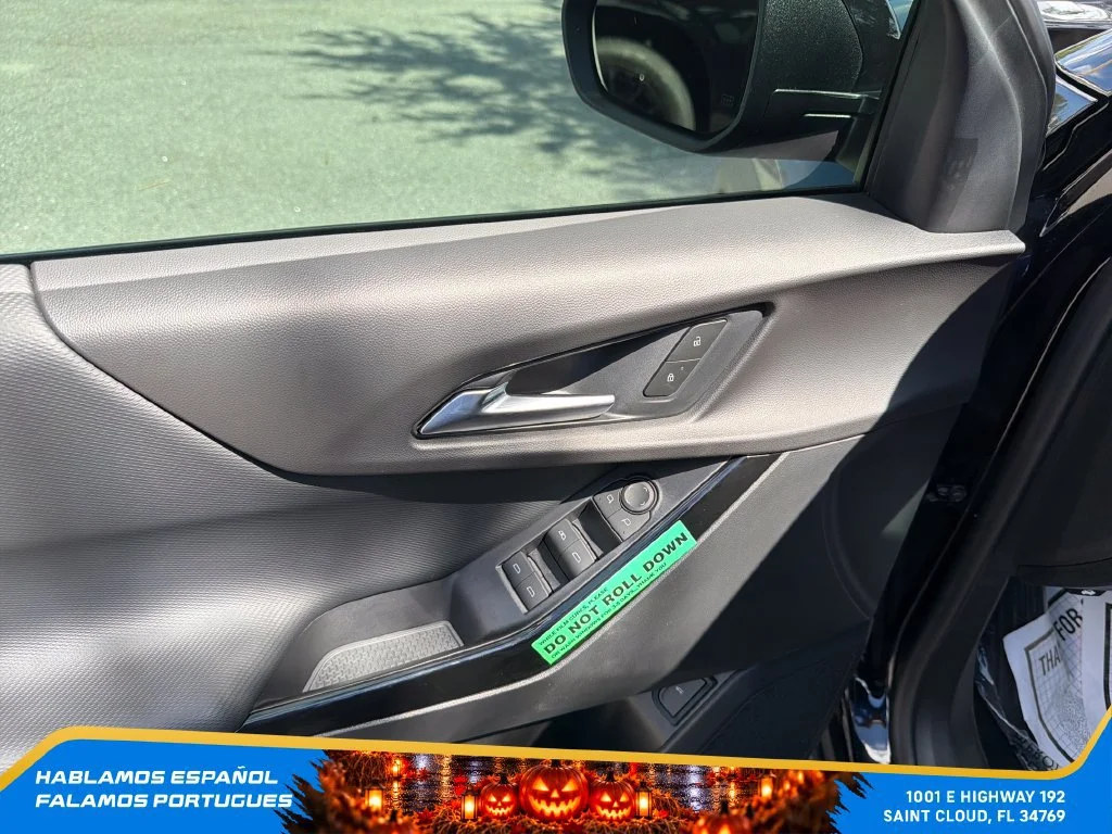New 2027 Mosaic Black Metallic Chevrolet LT image 13