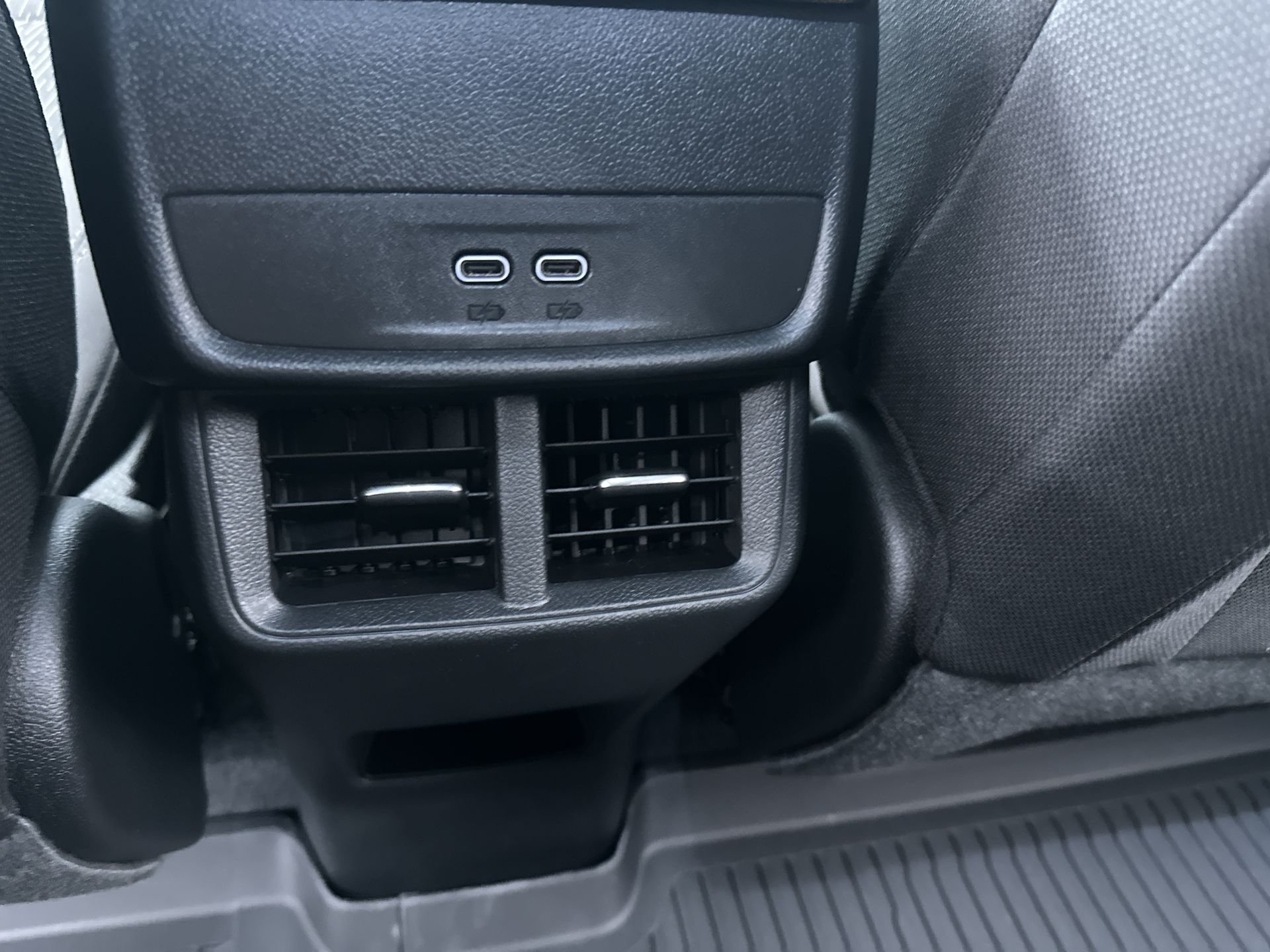 2027 Chevrolet Equinox LT - Photo 78