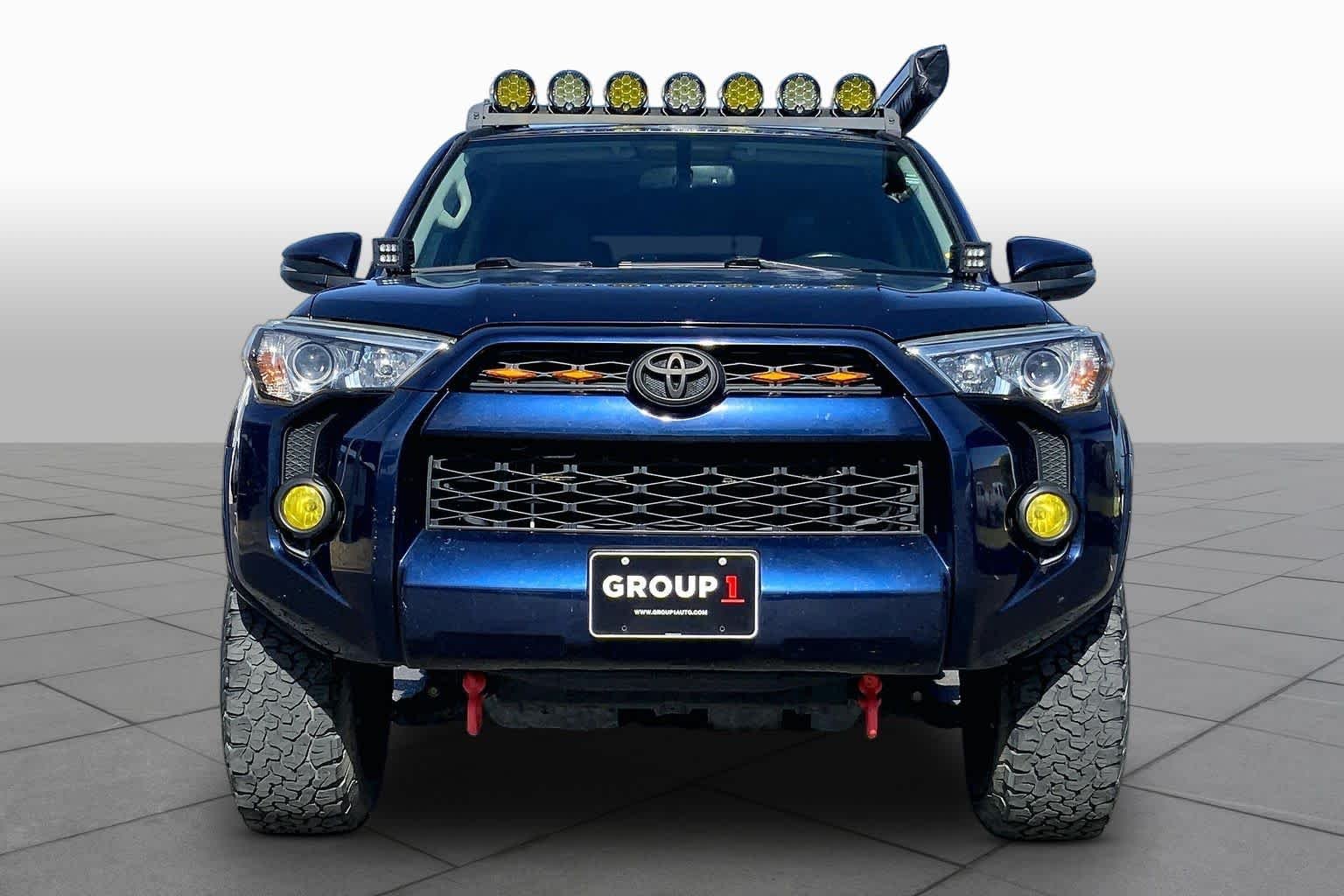 Used 2018 Nautical Blue Metallic Toyota SR5 Premium image 4