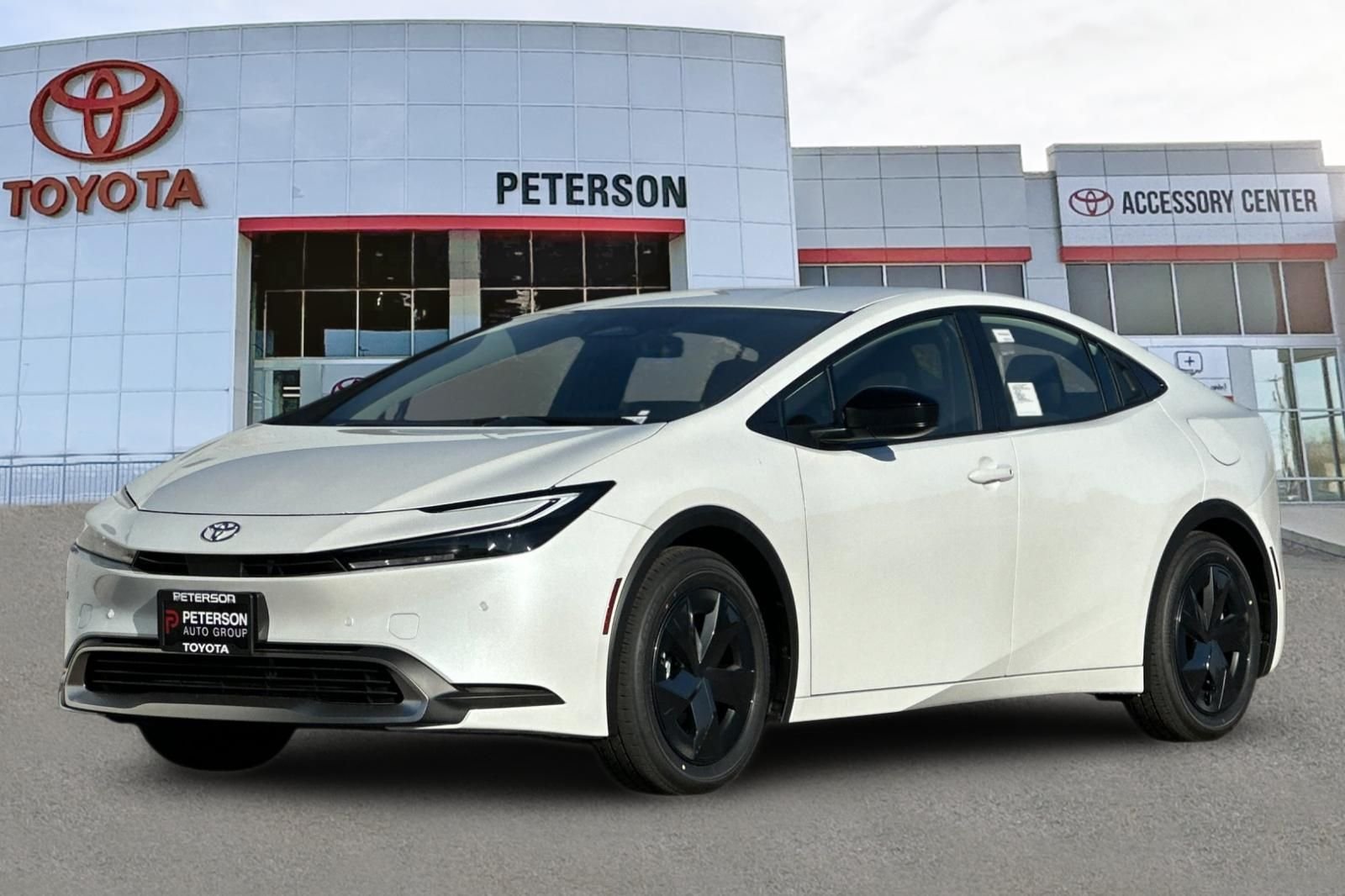 2026 Toyota Prius Plug-in Hybrid SE - Photo 8