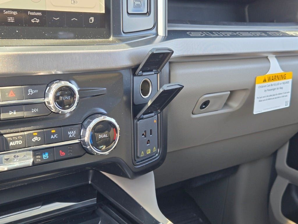 New 2026 Star White Metallic Tri-Coat Ford F-250® Platinum® image 34