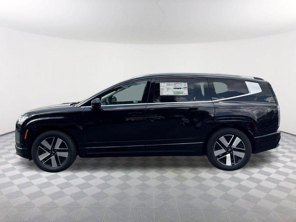 New 2026 Black Hyundai SEL image 2