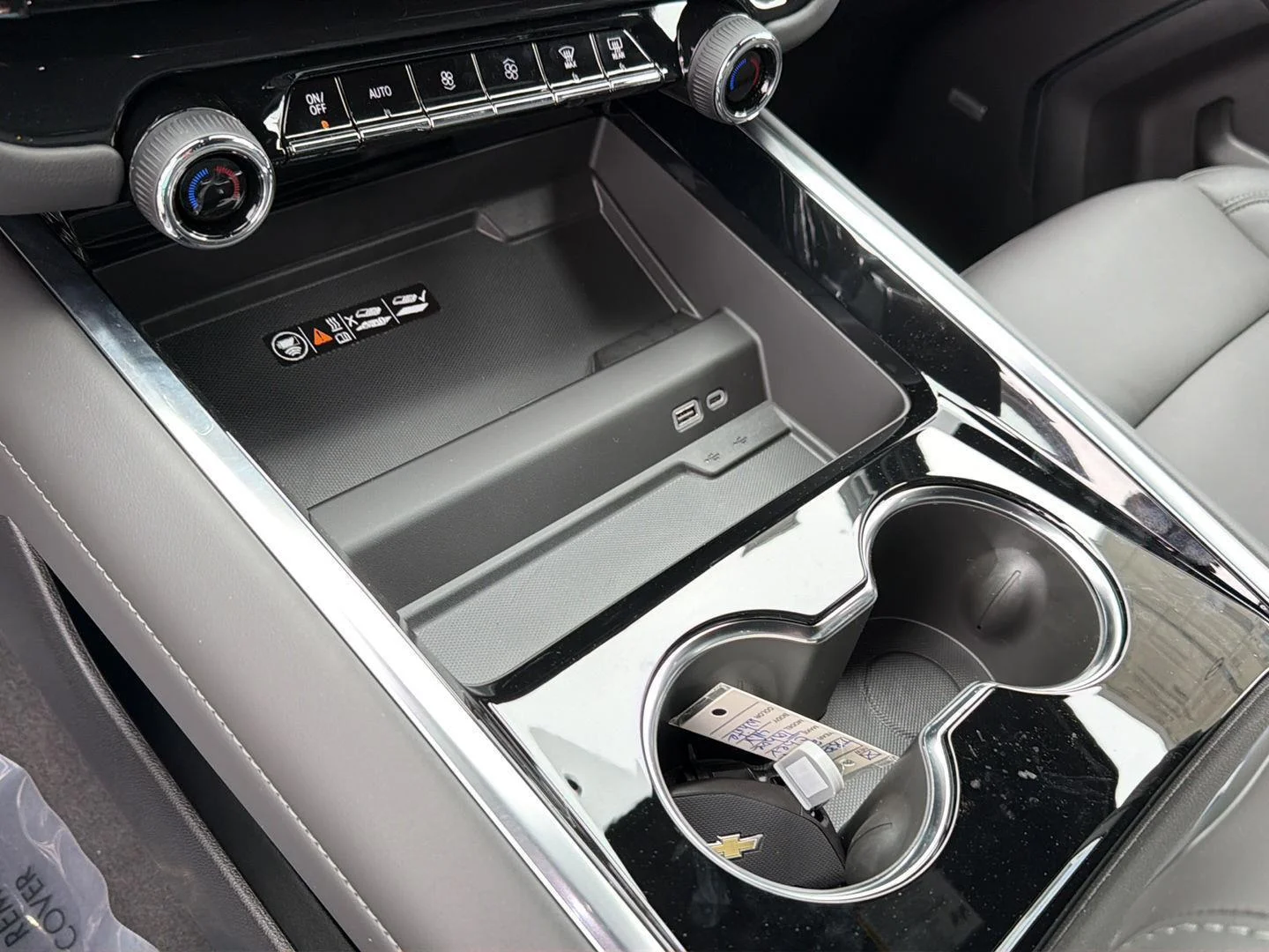 New 2026 Summit White Chevrolet LT image 31