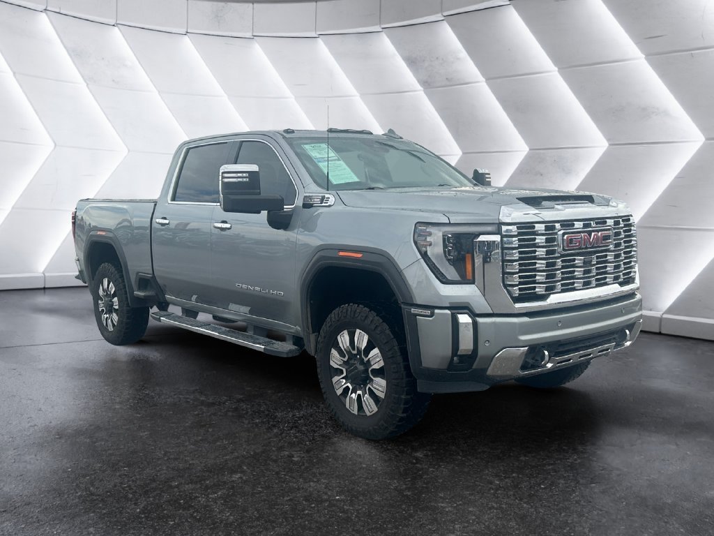 Used 2025 Silver GMC Denali image 1