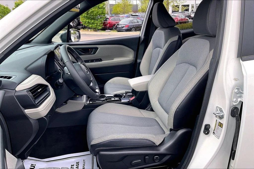Used 2026 White Subaru Premium image 27