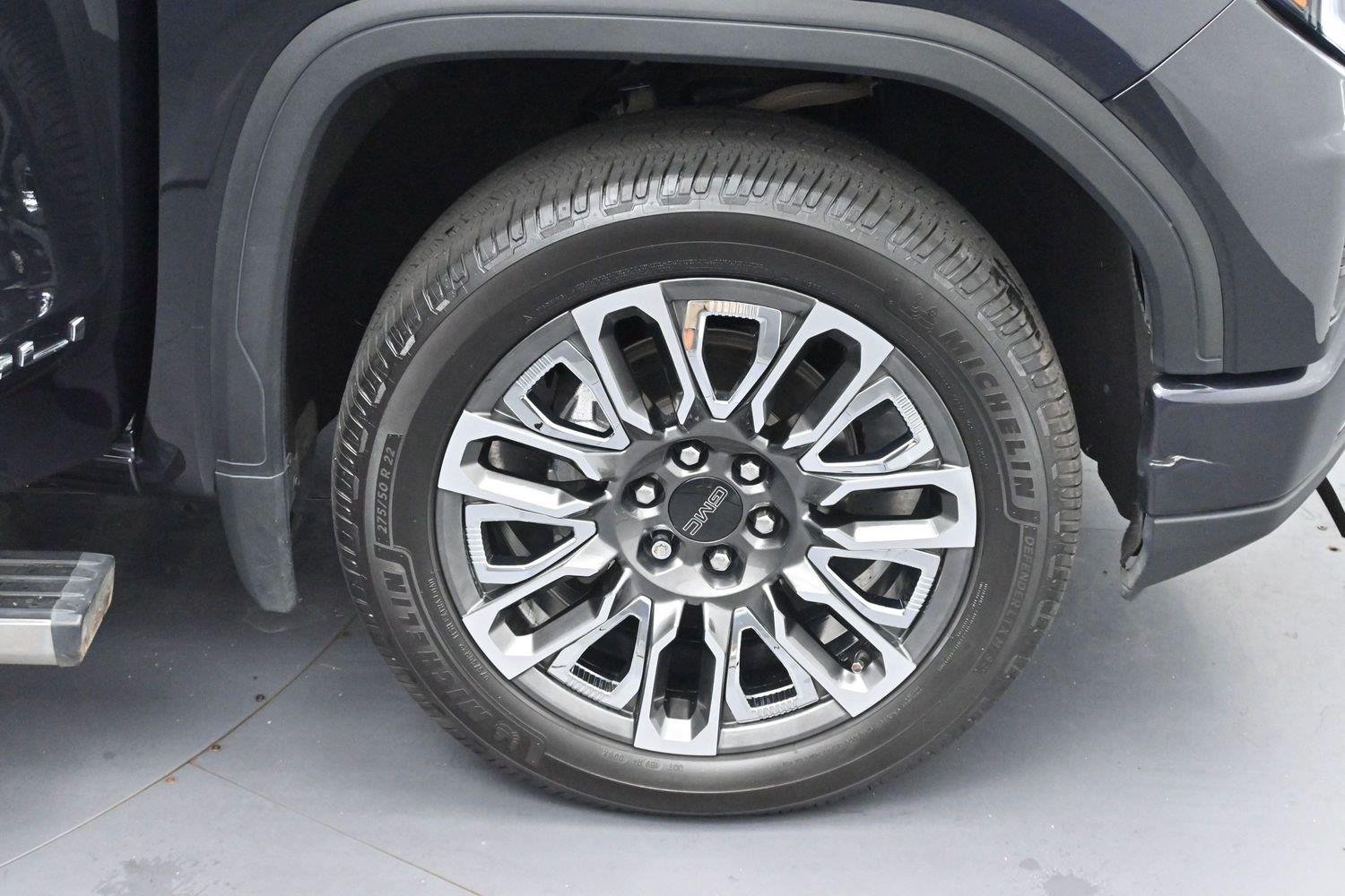 Used 2023 TITANIUM RUSH METALLIC GMC Denali Ultimate image 10
