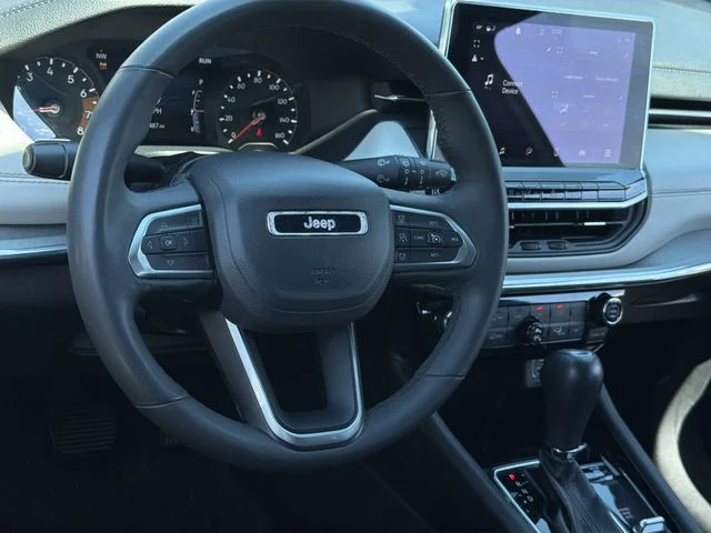 Used 2024 Gray Jeep Limited image 18