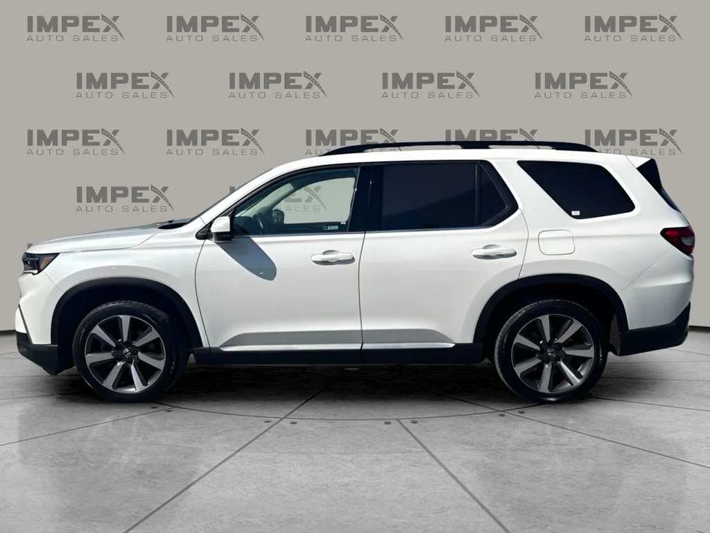 Used 2024 White Honda Touring image 2