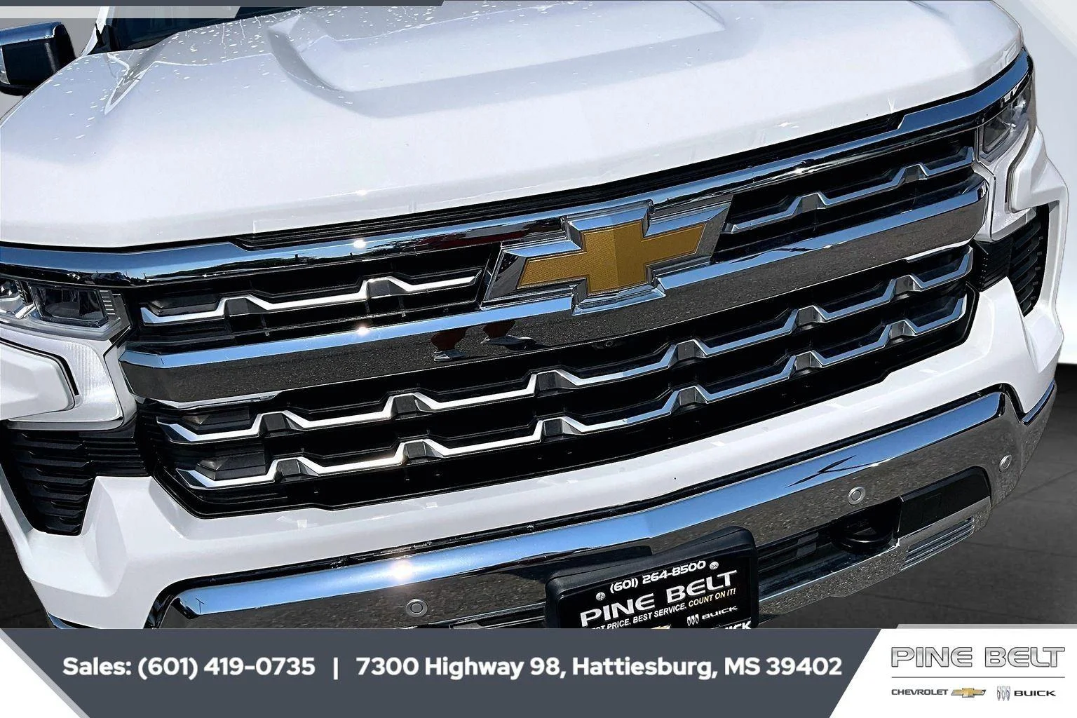 Used 2023 Summit White Chevrolet LTZ image 22