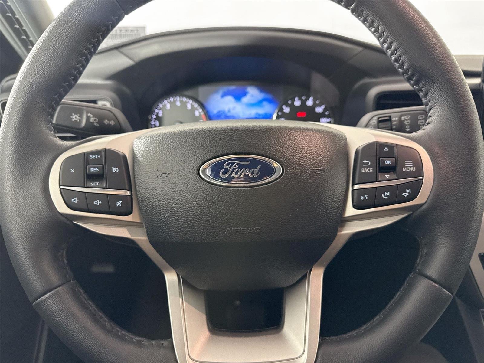 Used 2023 Agate Black Ford XLT image 16