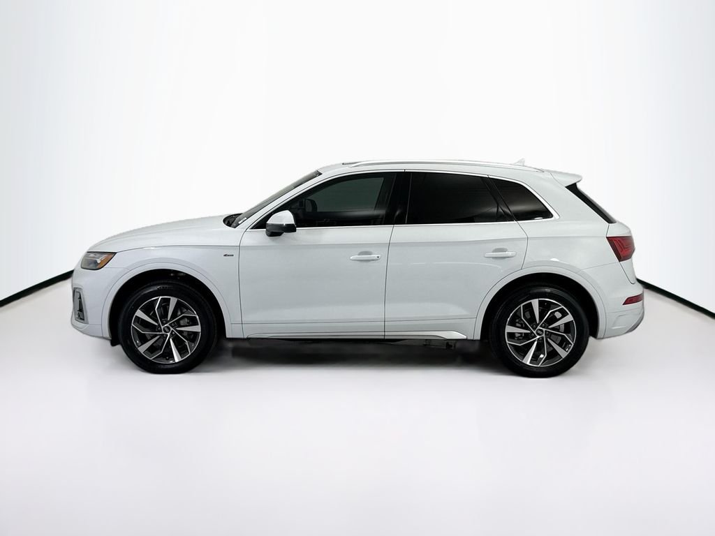 Used 2022 Glacier White Audi 45 S line Premium image 8