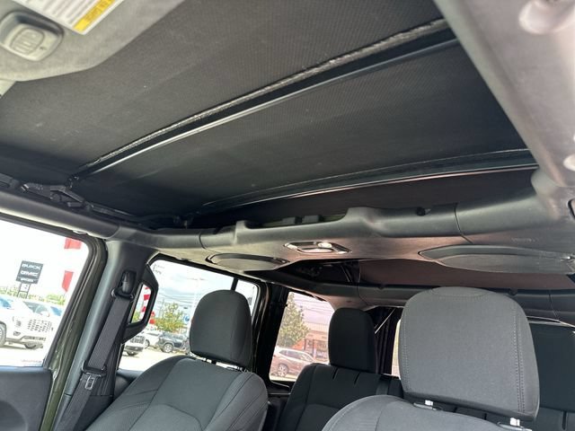 Used 2023 Green Jeep 4-Door Sport S 4x4 image 17