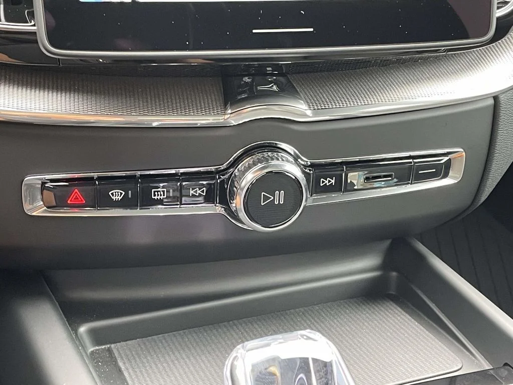 New 2026 Vapour Grey Volvo Ultra image 19