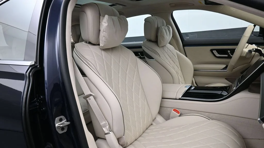 Used 2025 Blue Mercedes-Benz S 580 image 17
