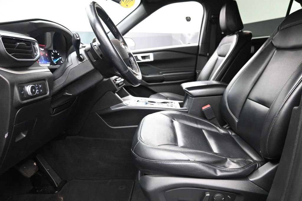 Used 2020 Green Ford XLT image 17