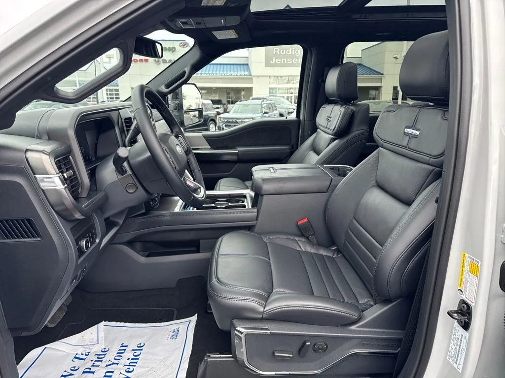 2026 Ford F-350 Super Duty Platinum - Photo 9