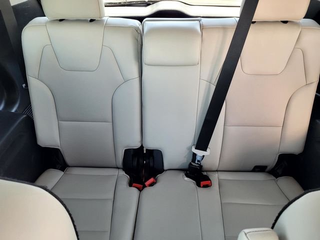 Used 2022 White Kia SX image 15