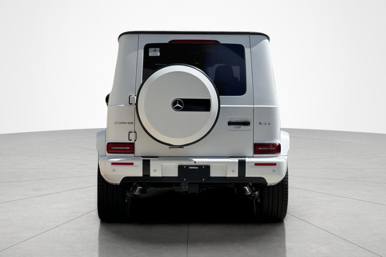 New 2026 MANUFAKTUR Moonlight White Magno Mercedes-Benz AMG® G 63 SUV image 4