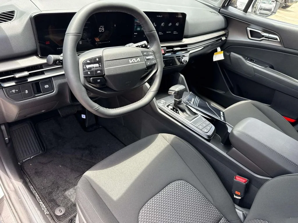 New 2026 Glacial White Pearl Kia LX image 35