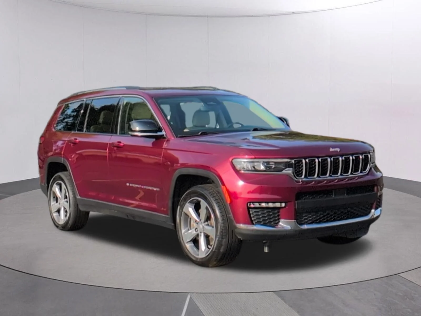 Used 2021 Velvet Red Pearlcoat Jeep Limited image 9