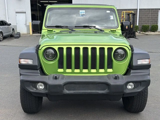 Used 2019 Green Jeep Unlimited Sport image 16