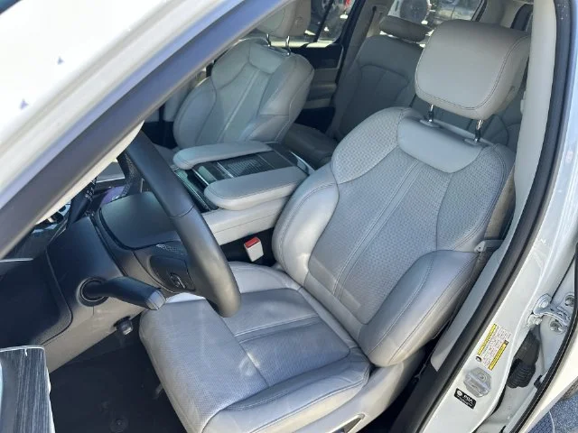 Used 2022 White Jeep Series II image 12