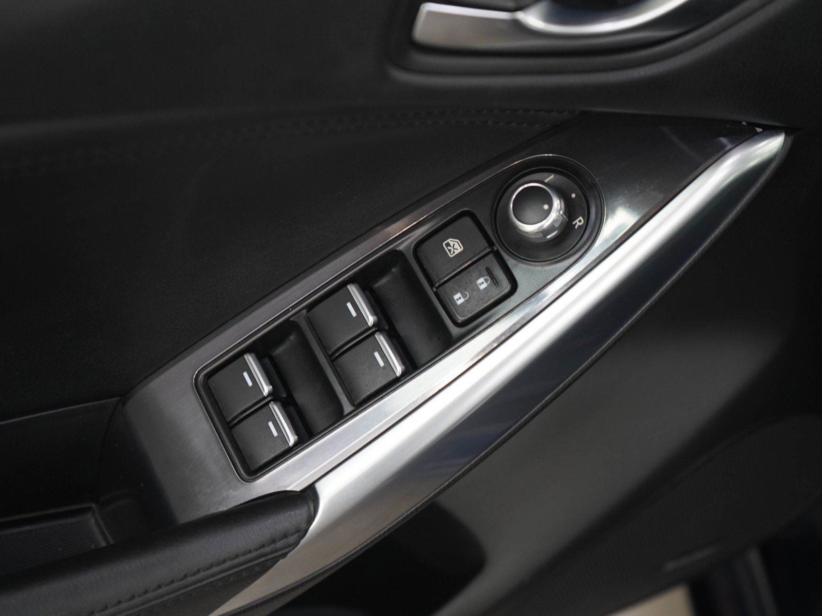 Used 2016 Deep Crystal Blue Mica Mazda i Touring image 18
