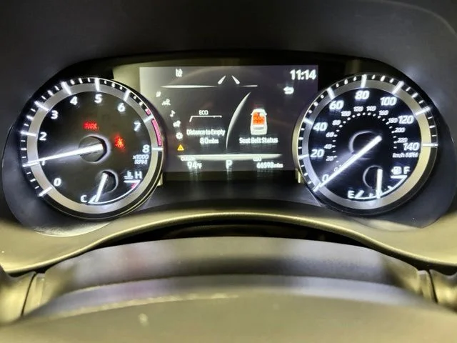 Used 2021 Silver Toyota XLE image 14