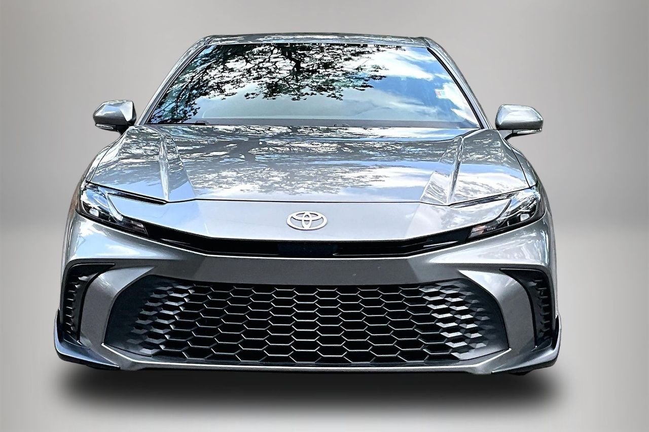 Certified Used 2025  Toyota SE image 3