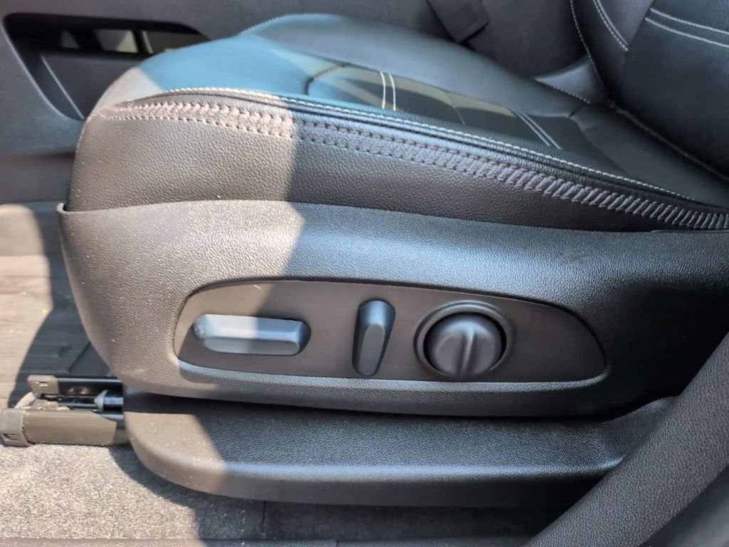 Used 2022 Black GMC Denali image 16