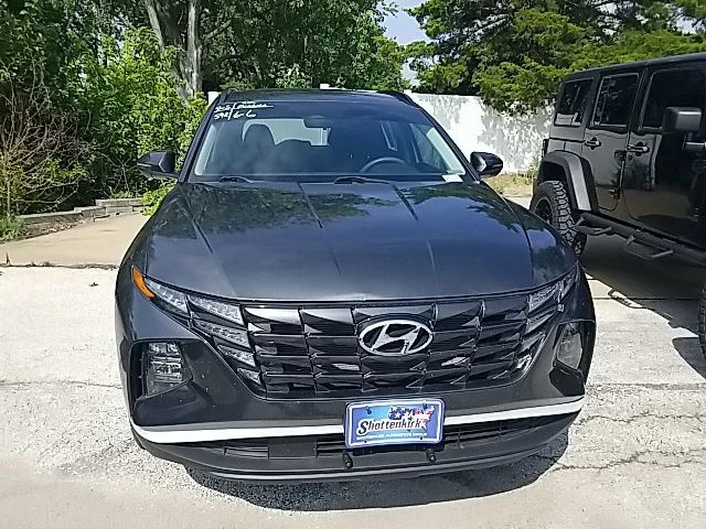 Used 2022 Gray Hyundai SEL image 7