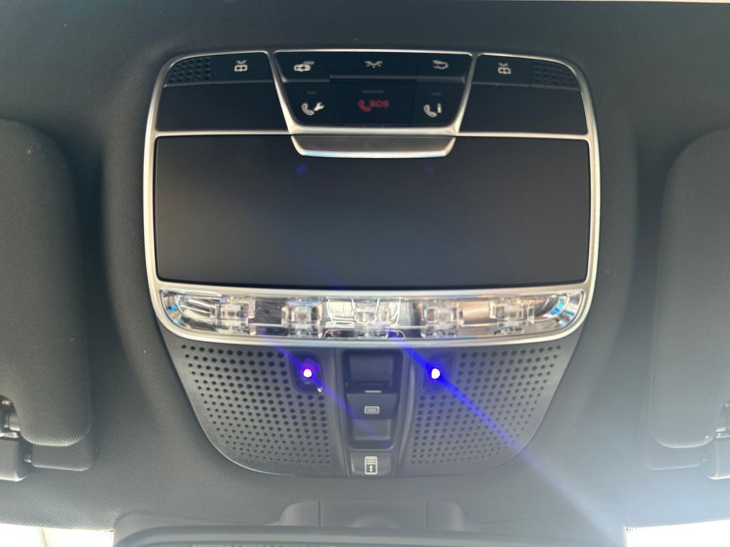 Used 2017  Mercedes-Benz S 550 image 18