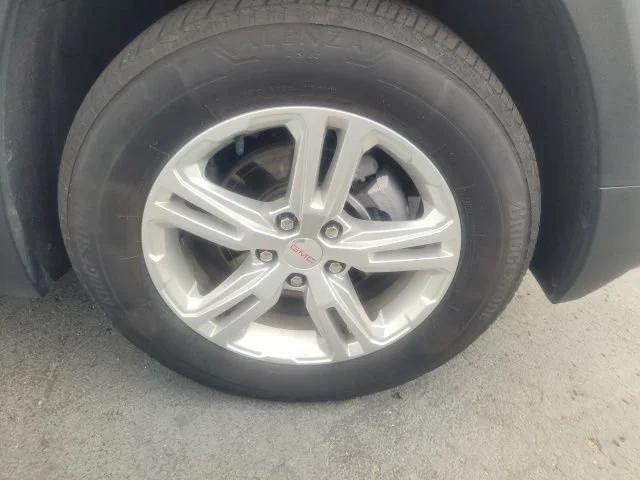 Used 2024 Summit White GMC SLE image 28
