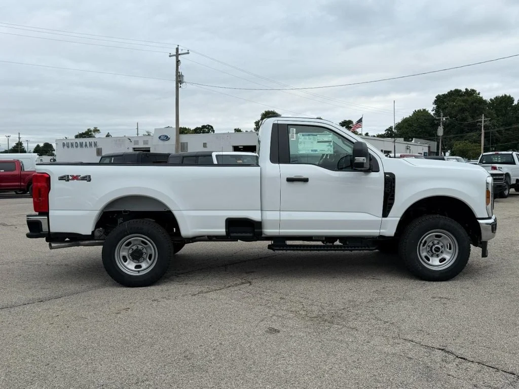 New 2027 Oxford White Ford F-350® XL image 2