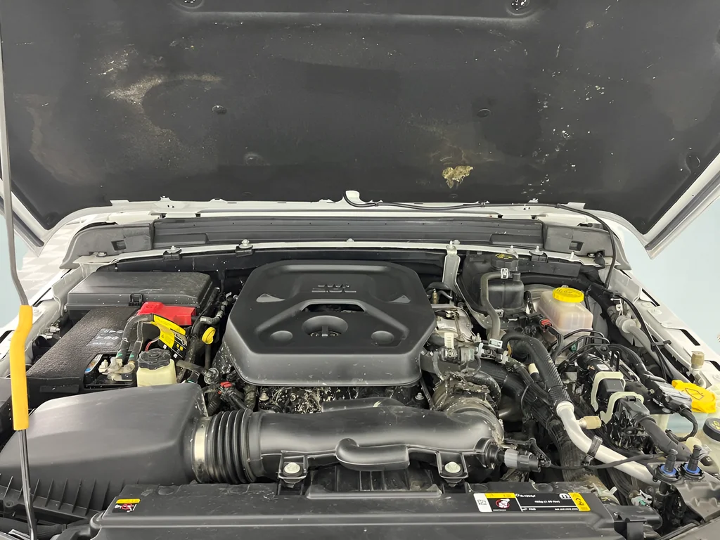 Used 2023 White Jeep Sport S image 16