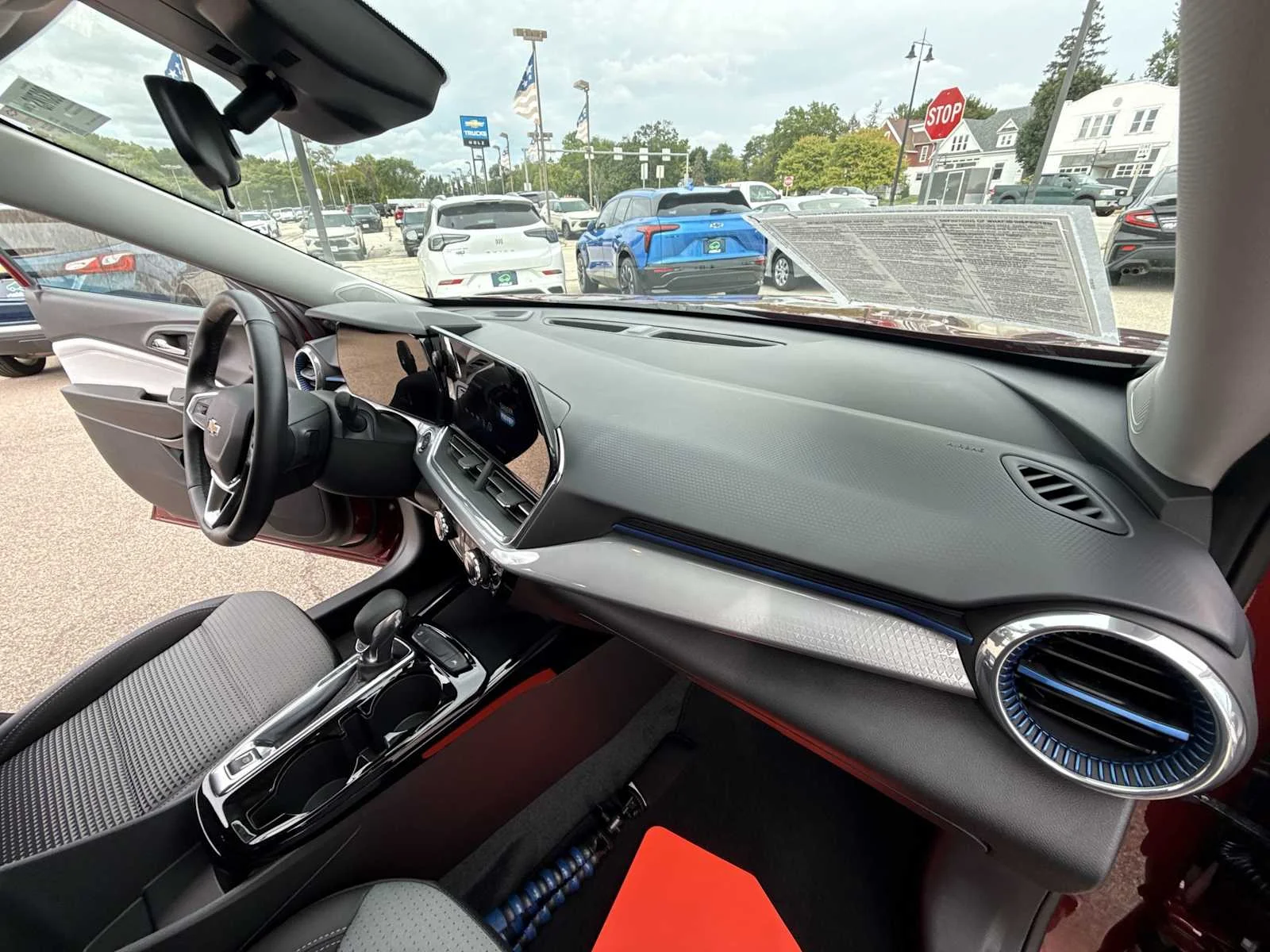 2024 Chevrolet Trax LT - Photo 27
