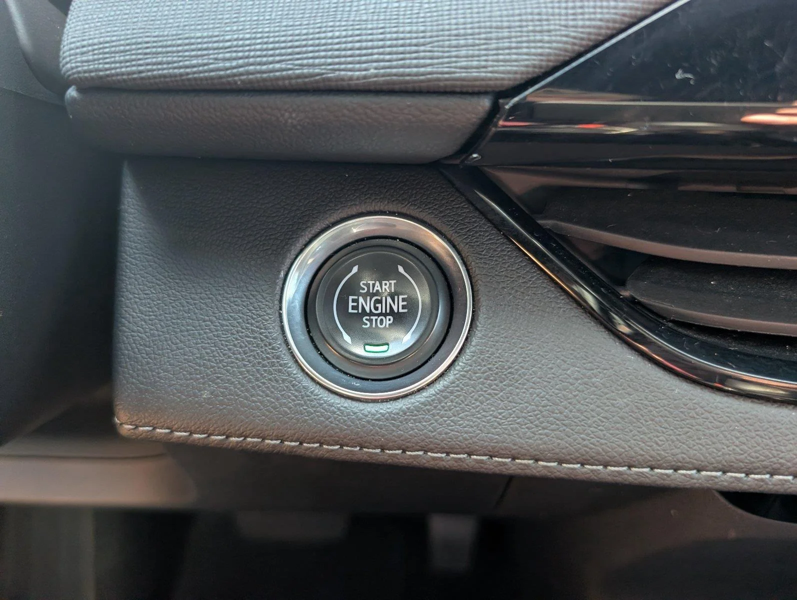Used 2026 Summit White Buick Preferred image 21