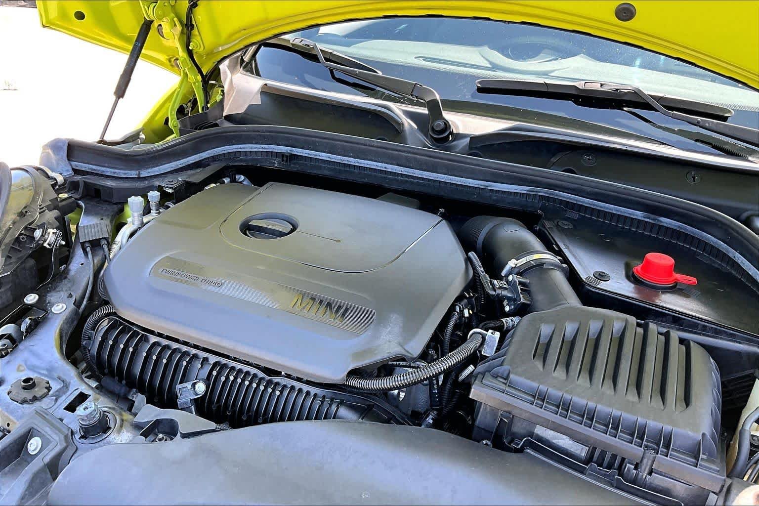 Used 2024 Zesty Yellow MINI Cooper S image 31