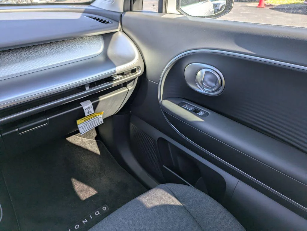 2026 Hyundai IONIQ 9 SE - Photo 19