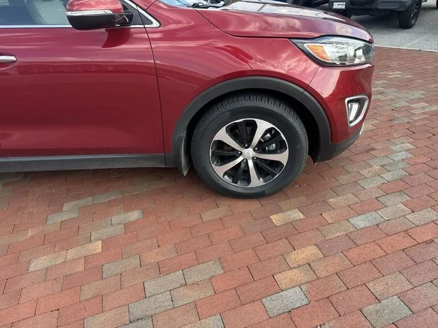 Used 2017 Red Kia EX image 17