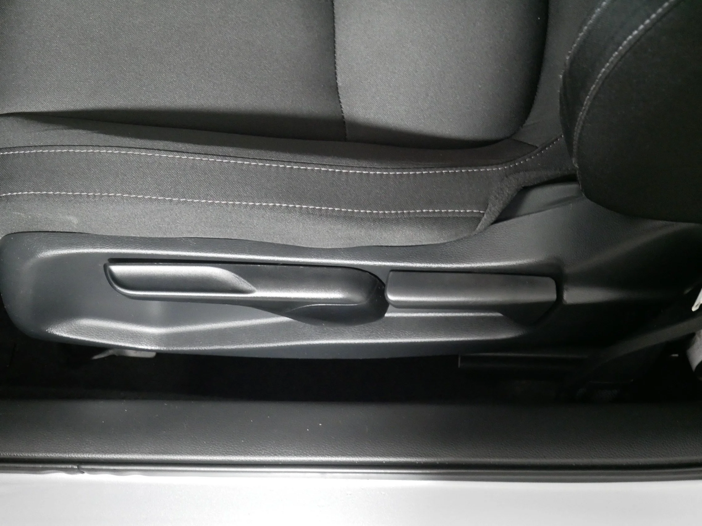 Used 2020 Lunar Silver Metallic Honda EX image 20