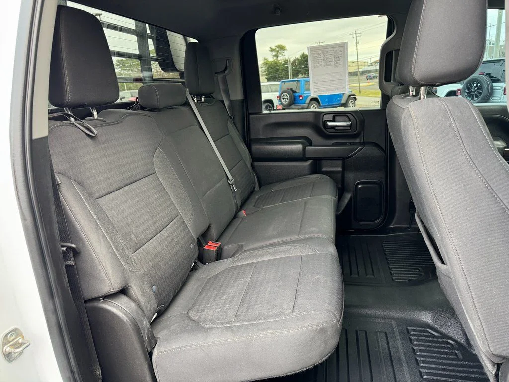2022 Chevrolet Silverado 3500HD LT - Photo 18