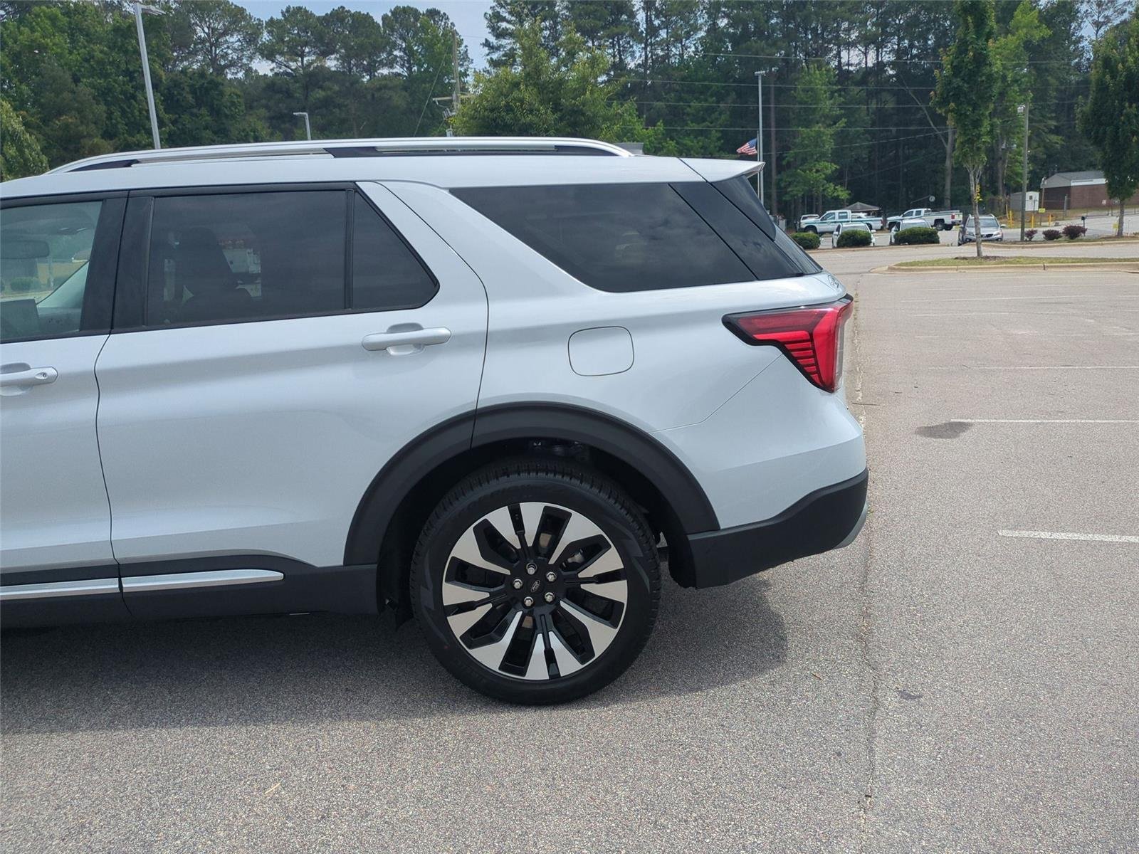 New 2026 Space White Metallic Ford Platinum™ image 11