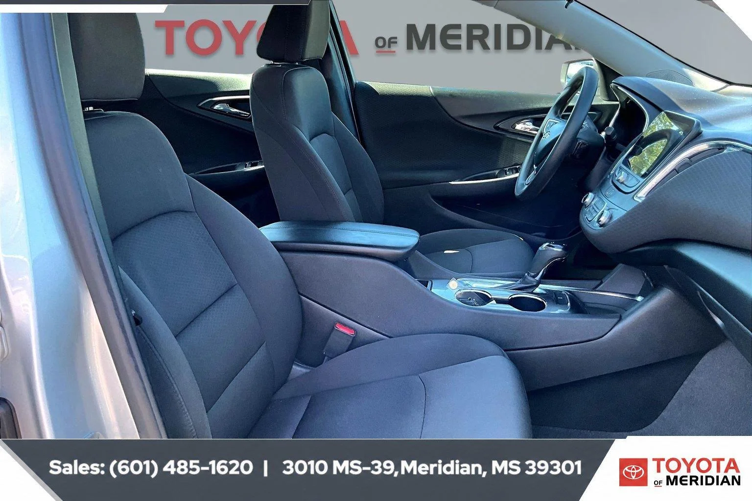 Used 2020 Silver Ice Metallic Chevrolet LT image 6