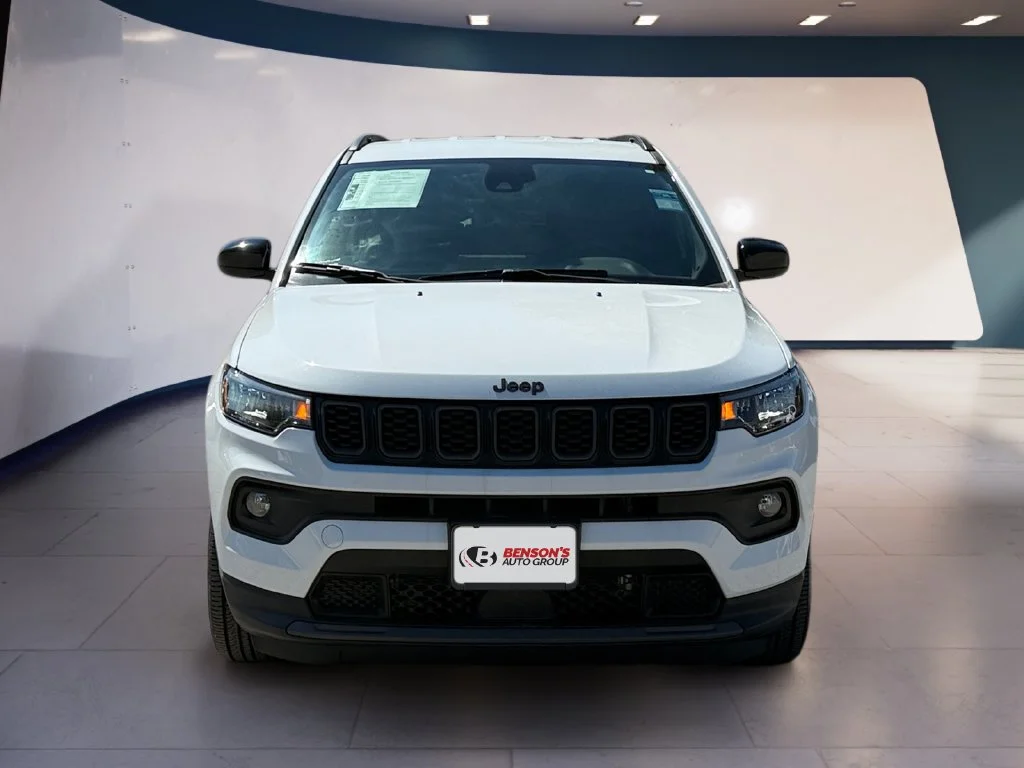 Used 2026 White Jeep Latitude image 8