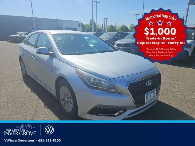 2016 Hyundai Sonata -'s photo