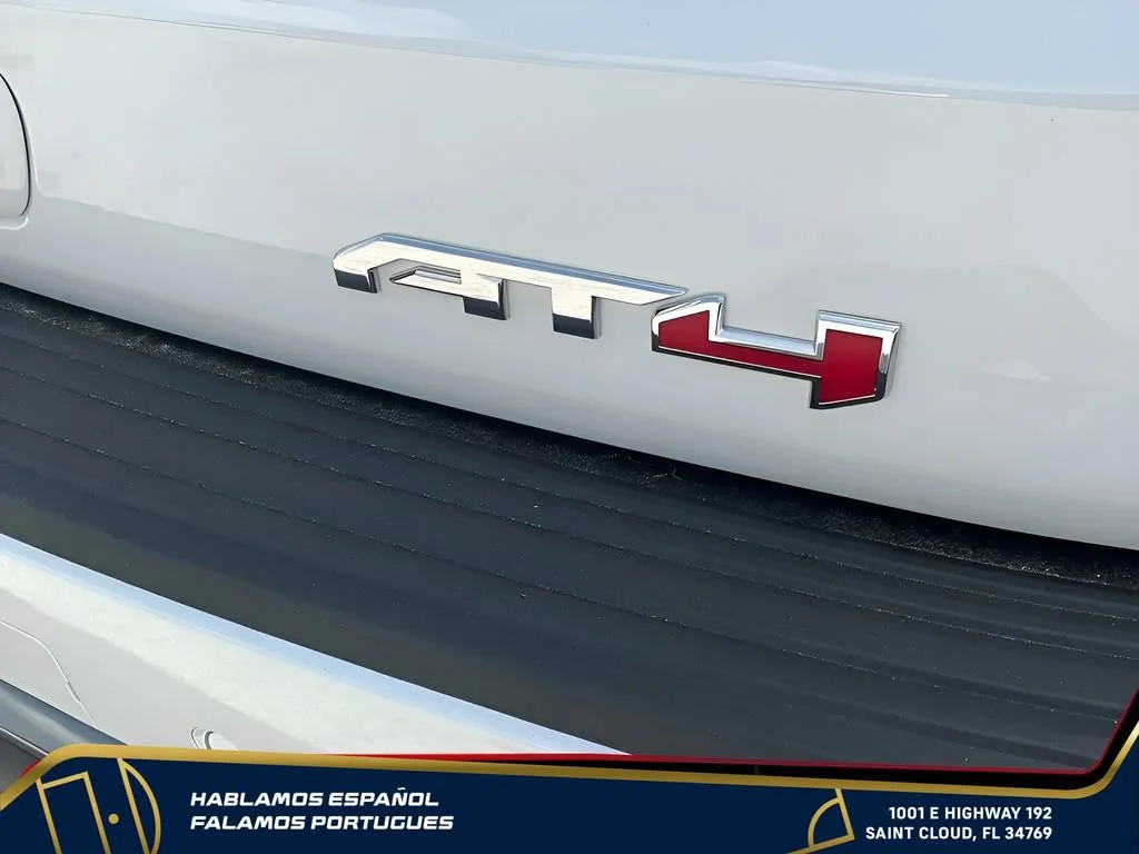 New 2026 Summit White GMC AT4 image 43