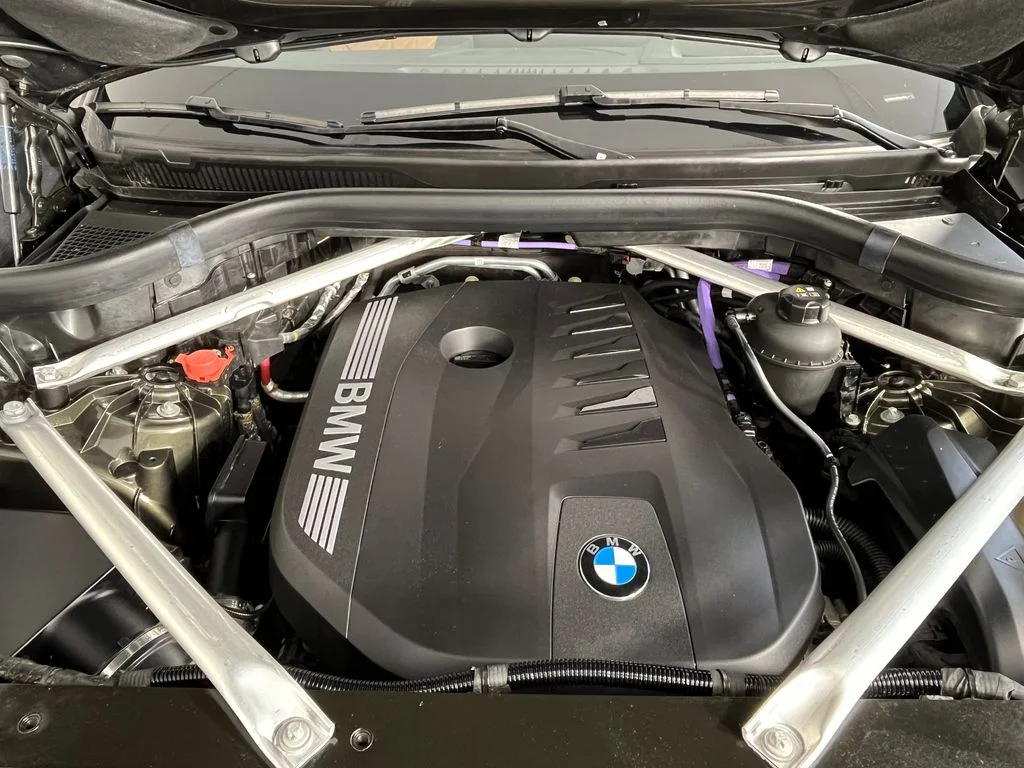 Certified Used 2024 Green Metallic BMW xDrive40i image 16