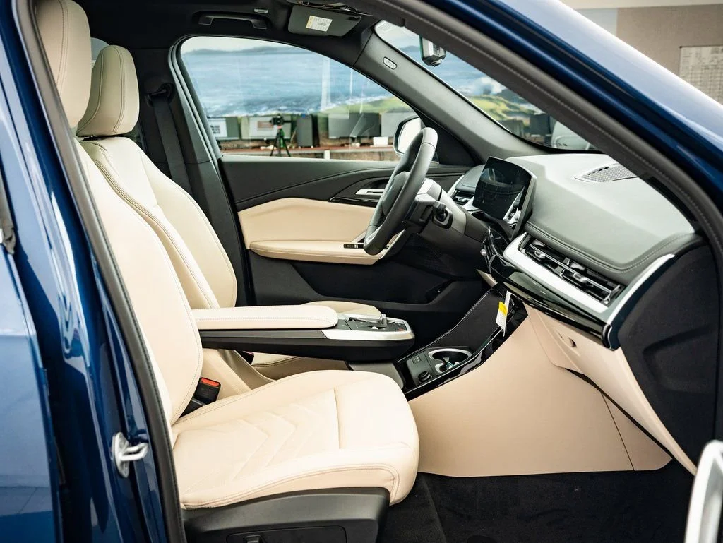 Used 2025 Blue Metallic BMW xDrive28i image 22
