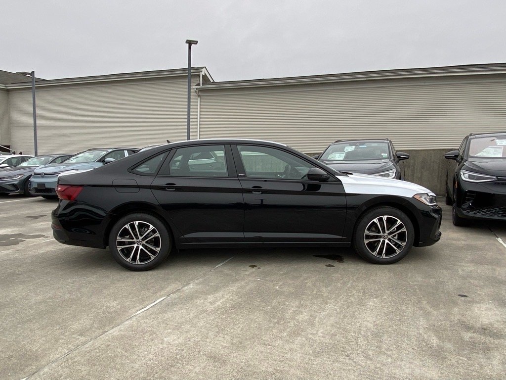 New 2026 Black Volkswagen 1.5T Sport image 2
